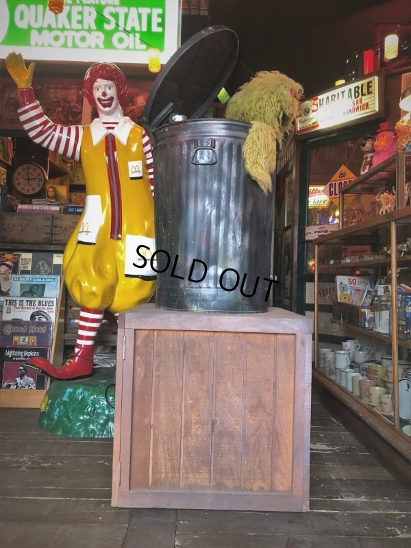 画像4: Vintage Sesame Street Oscar the Grouch FAO SCHWARZ Store Display (T731)