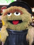 画像7: Vintage Sesame Street Oscar the Grouch FAO SCHWARZ Store Display (T731)