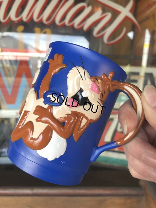 画像1: Vintage Nestle Quik The Bunny Mug (T259)