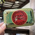 画像1: Vintage Lucky Strike Cigarette Tabacco Tin Can (B065) (1)