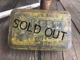 Vintage U.S.A  Advertising Tin Can J.G. DILL'S (B133)
