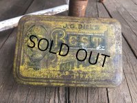 Vintage U.S.A  Advertising Tin Can J.G. DILL'S (B133)