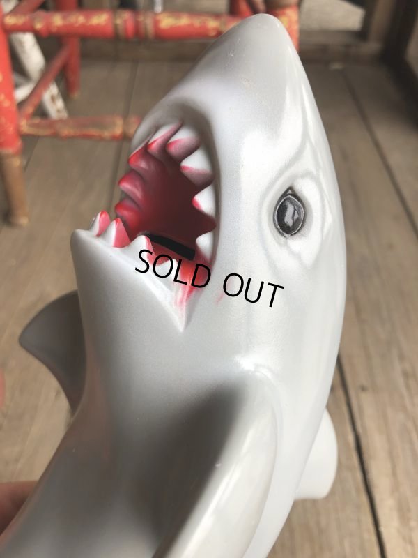 画像4: 1970s Vintage Play Pal JAWS Vinyl Plastic Bank Hard to Find (B199)