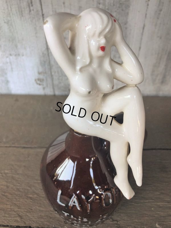 画像2: Vintage Japan Nude Naked Pin-up Girl Ceramic Decanter  Lay Off .. (B202)