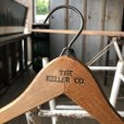 画像1: Vintage Antique Advertising Wood Hanger THE KELLER CO (B266) (1)