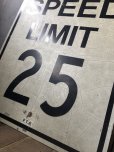 画像2: Vintage Road Sign SPEED LIMIT 25 (B313)  (2)