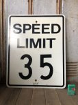 画像1: Vintage Road Sign SPEED LIMIT 35 (B322)  (1)