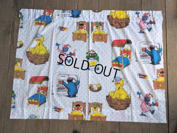 画像2: Vintage Sesame Street Fabric 100x76cm (B398)