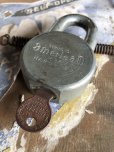 画像2: Vintage American Lock Co Series 10 Hardened Padlock (B403) (2)