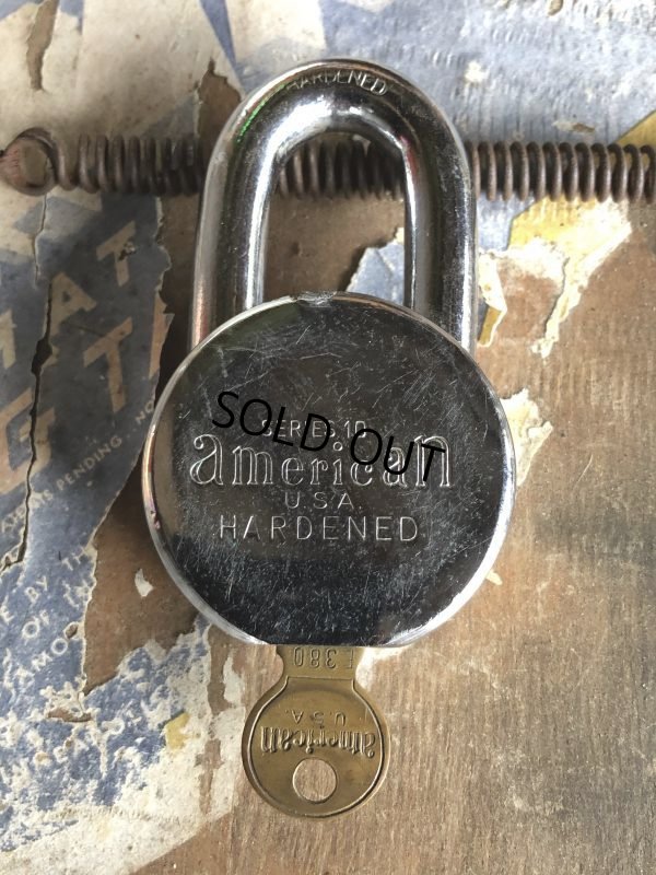 画像1: Vintage American Lock Co Series 10 Hardened Padlock (B404)