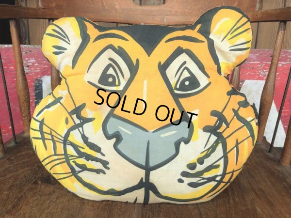 画像1: 60s Vintage Esso Exxon Friends Of The Tiger Pillow Cushion (B416)