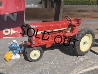 Vintage Ertl Die-Cast Tractor international (B422) 