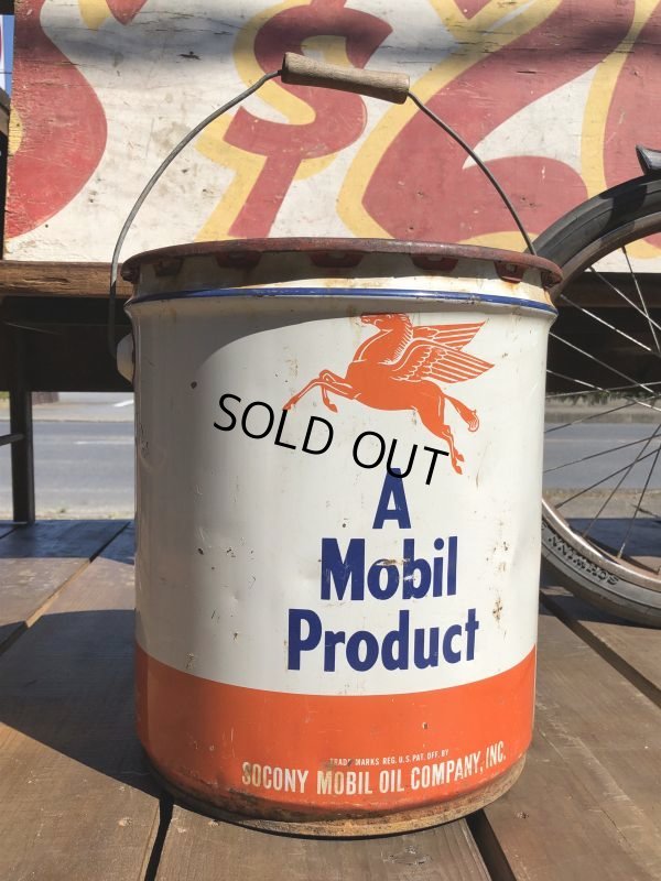 画像1: Vintage Mobil 5GL Motor Gas/Oil Can (S916)