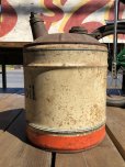 画像2: Vintage Mobil 5GL Motor Gas/Oil Can (S917)  (2)