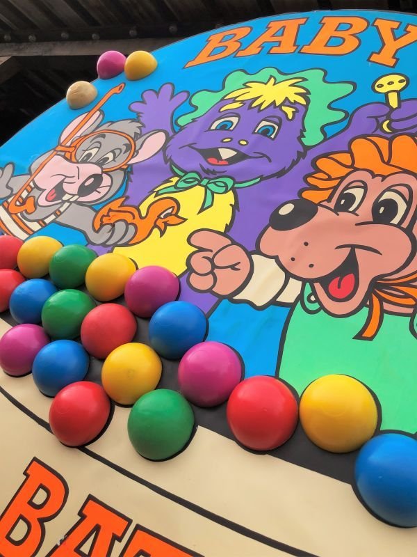画像11: 【店舗引き取り限定】 90s ShowBiz Pizza Place BABY BALL BATH GAME Original Store Display (B486)