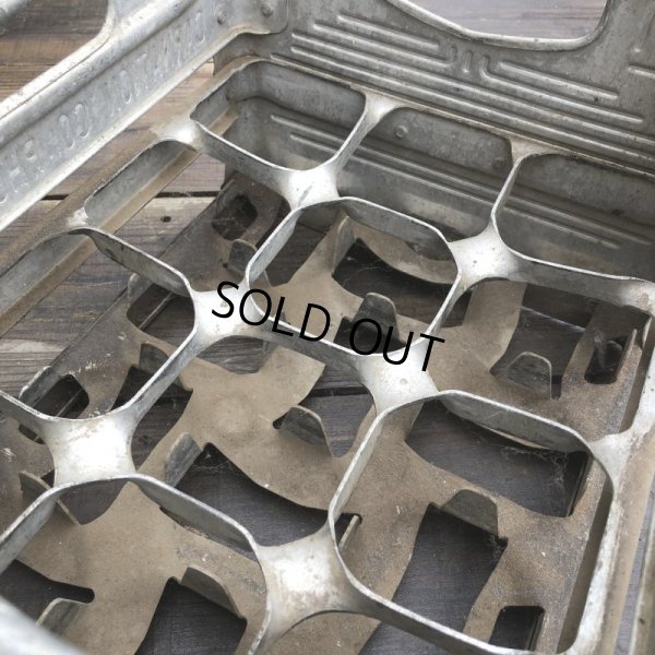 画像6: Vintage Metal Milk Crate (B515)