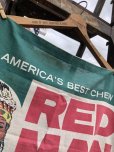 画像2: Vintage Red Man Chewing Tobacco Cloth Banner Sign (B522)  (2)