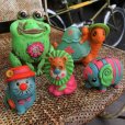 画像8: Vintage Hippie Psychedelic Ceramic Bank Frog (B543)