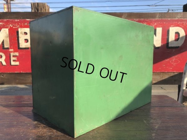 画像3: Vintage Industrial Metal EIS MFG Hydraulic Brake Parts Cabinet (B617)