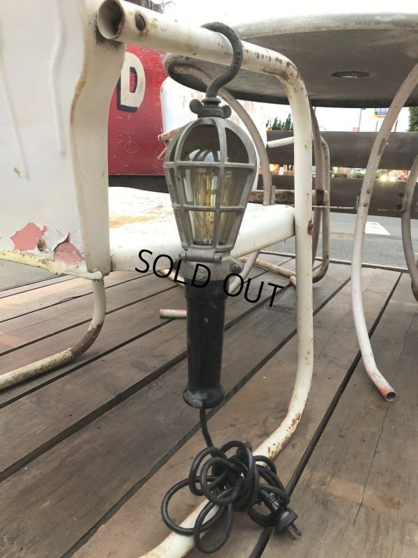 画像1: 30s Vintage Industrial Hanging Trouble Work Lamp Light (661)