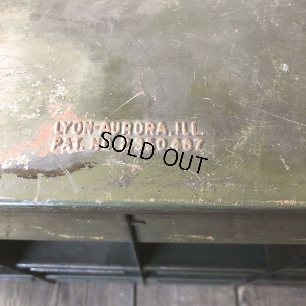 画像4: 40s Vintage LYON Mettal Tool Cabinet (B667)