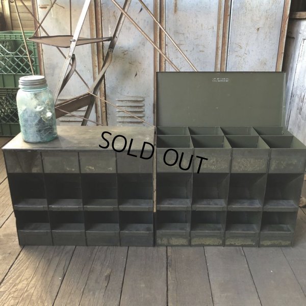 画像13: 40s Vintage LYON Mettal Tool Cabinet (B666)