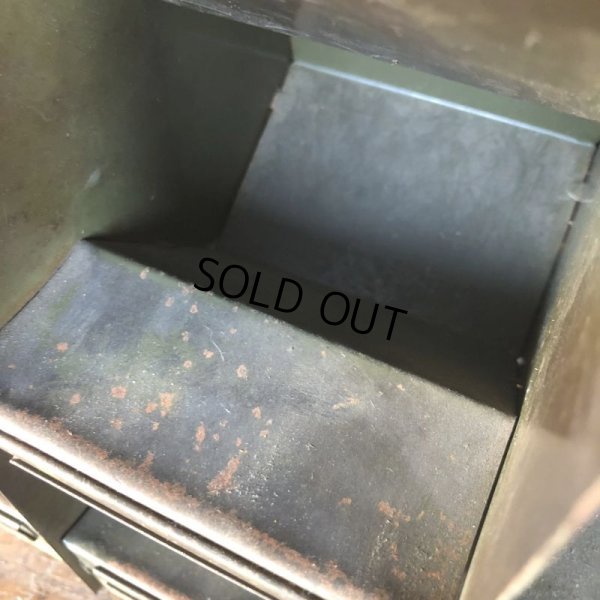 画像9: 40s Vintage LYON Mettal Tool Cabinet (B666)