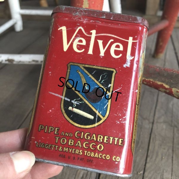 画像1: Vintage Velvet Tabacco Pocket Tin Can (B684)    