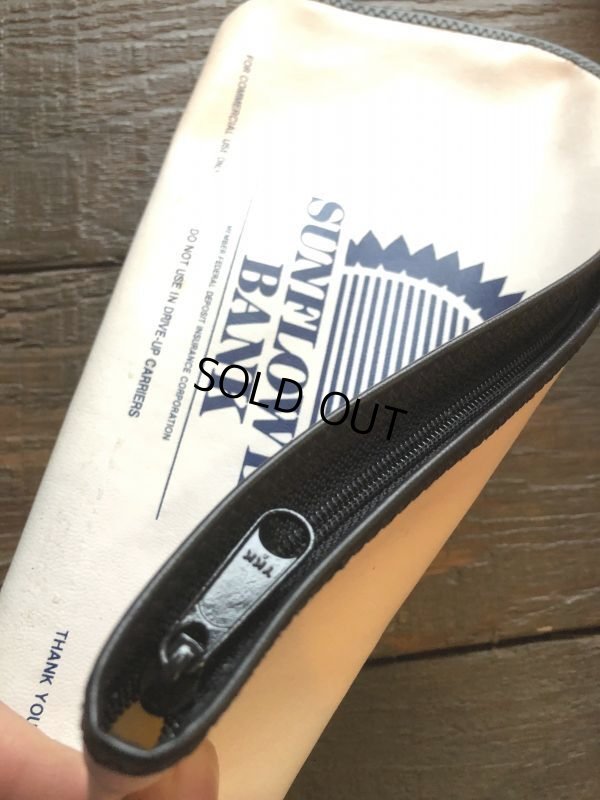 画像3: Vintage Zippered Vinyl Bank Money Bag Sunflower Bank (B714)