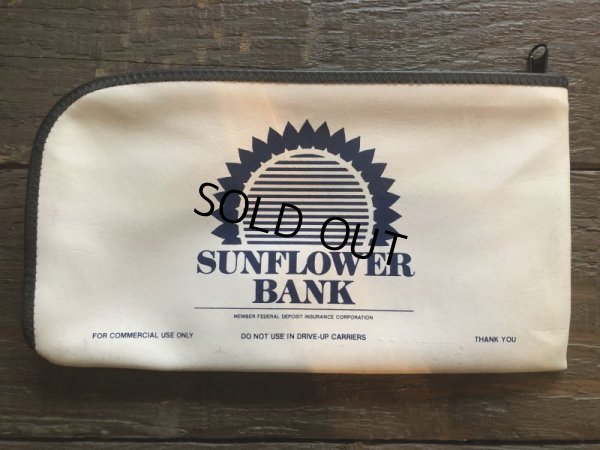 画像5: Vintage Zippered Vinyl Bank Money Bag Sunflower Bank (B714)