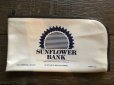 画像1: Vintage Zippered Vinyl Bank Money Bag Sunflower Bank (B714) (1)