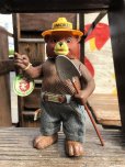 画像2: 70s Vintage Dakin Smokey The Bear Figure (B835)  (2)