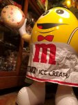 画像9: Vintage M&Ms Yellow Huge INFLATABLE (B822) 