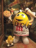 Vintage M&Ms Yellow Huge INFLATABLE (B822) 