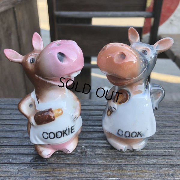 画像1: Vintage Japan Hippo Salt and Pepper Shakers (B759)