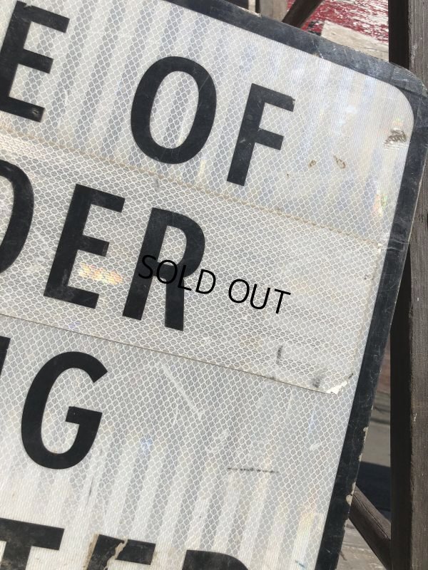 画像6: Vintage Road Sign THE USE OF... (B226) 