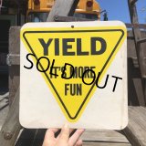 70s Vintage Cardboard Sign YIELD (B291)