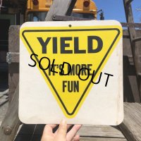 70s Vintage Cardboard Sign YIELD (B291)