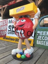 M&M's Store Display Red (B373)