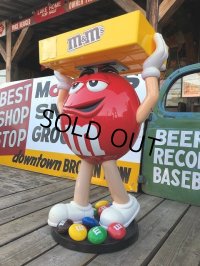 M&M's Store Display Red (B373)