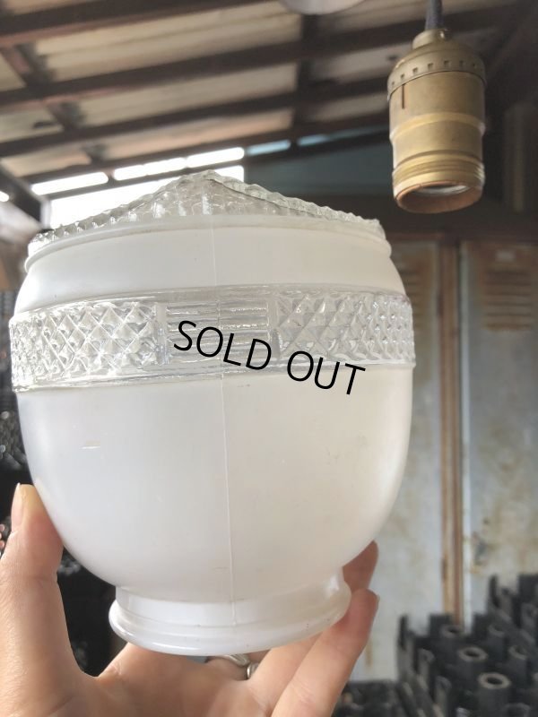 画像5: Vintage U.S.A White Milk Glass Lamp Shade Globe (B375)