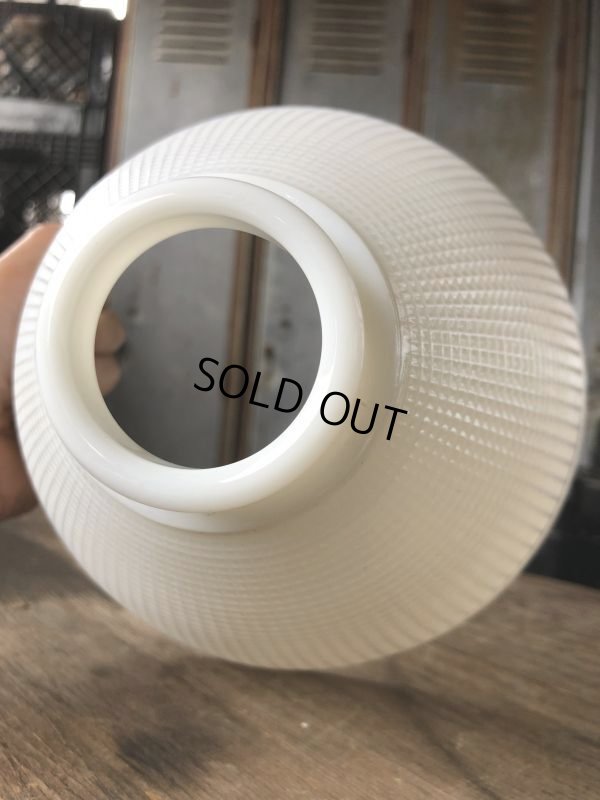 画像7: Vintage U.S.A White Milk Glass Lamp Shade Globe (B374)