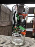 画像2: 70s Vintage Pepsi Glass Daffy Duck & Pepe Le Pew (B399) (2)