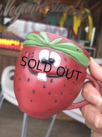 60s Vintage Funny Face Mug  Freckle Face Strawberry (B445)