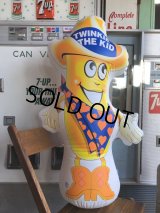 店舗引き渡し限定 / Vintage Hostess "Twinkie the Kid" Advertising Inflatable 95cm (B583) 　