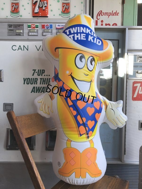 画像1: 店舗引き渡し限定 / Vintage Hostess "Twinkie the Kid" Advertising Inflatable 95cm (B583) 　