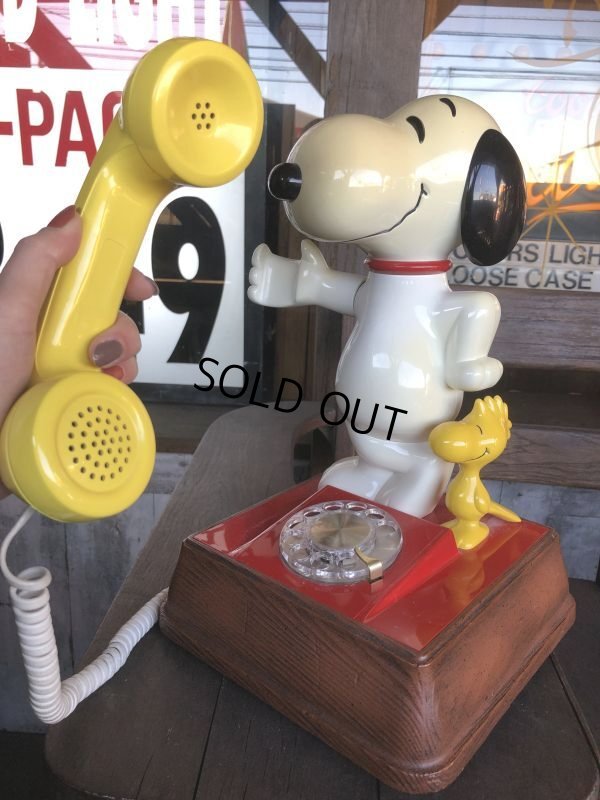画像1: 70s Vintage Snoopy And Woodstock Rotary Dial Phone (B589)