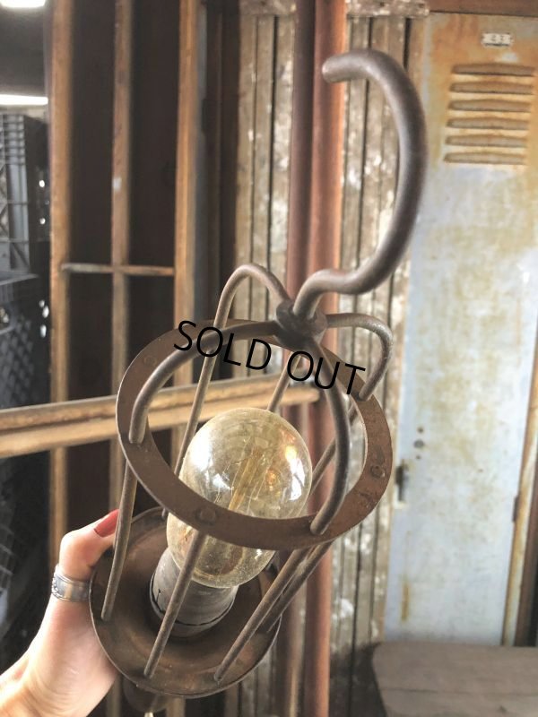 画像6: Vintage Industrial Wood Handle Trouble Hanging Light Lamp (B594)