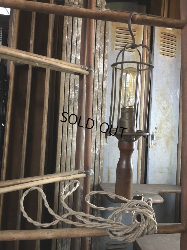 画像1: Vintage Industrial Wood Handle Trouble Hanging Light Lamp (B594)