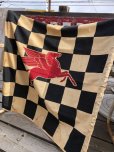 画像9: 50s Vintage Mobil Original Flying Red Hors Speedway Race Checkered Flag (B609)